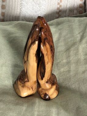 Hand-Carved Olive Wood Praying Hands Sculpture - Natural Brown